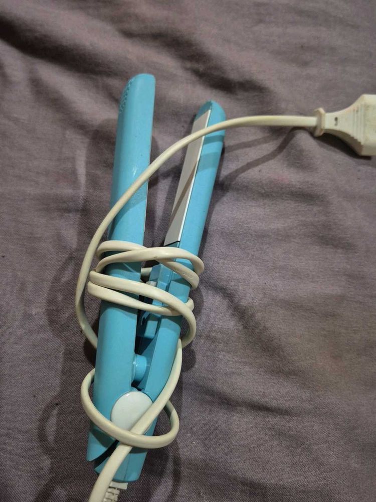 Compact Blue Hair Straightener