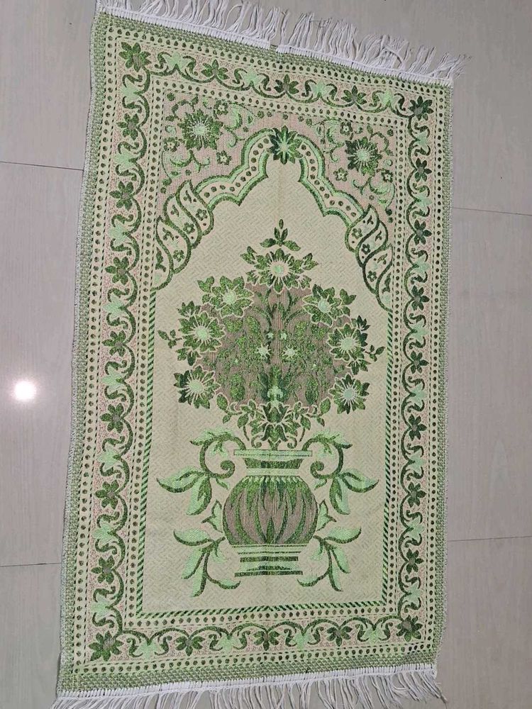 Elegant Prayer Mat of 1