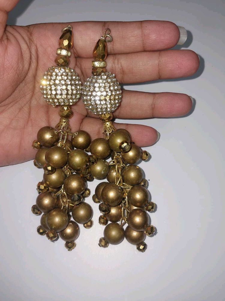 Brooches n dress materials