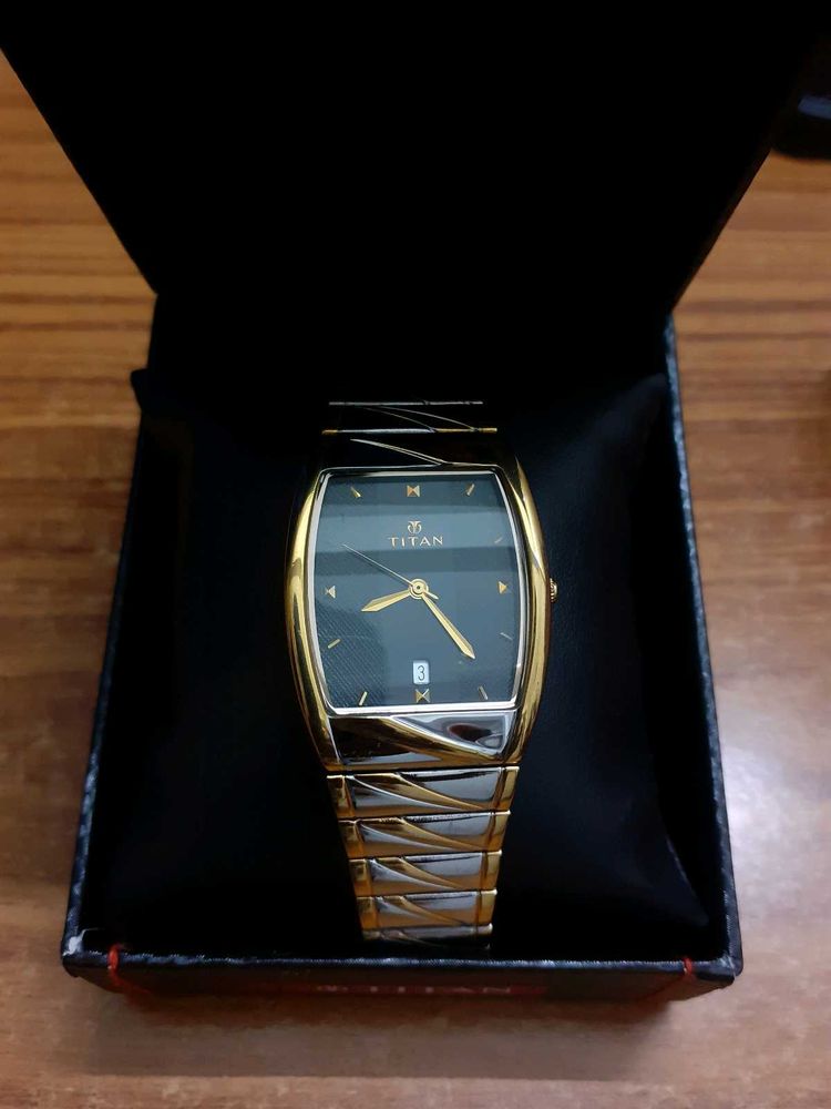 Classic Titan Analog Watch