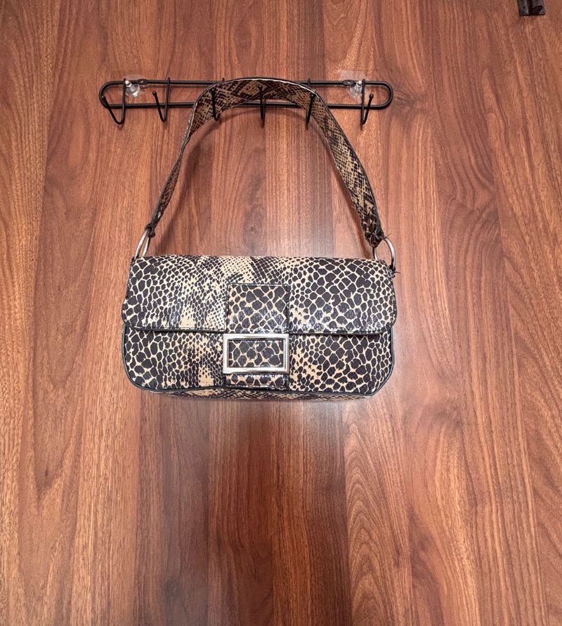 H&amp;M Stylish Animal Print Shoulder Bag