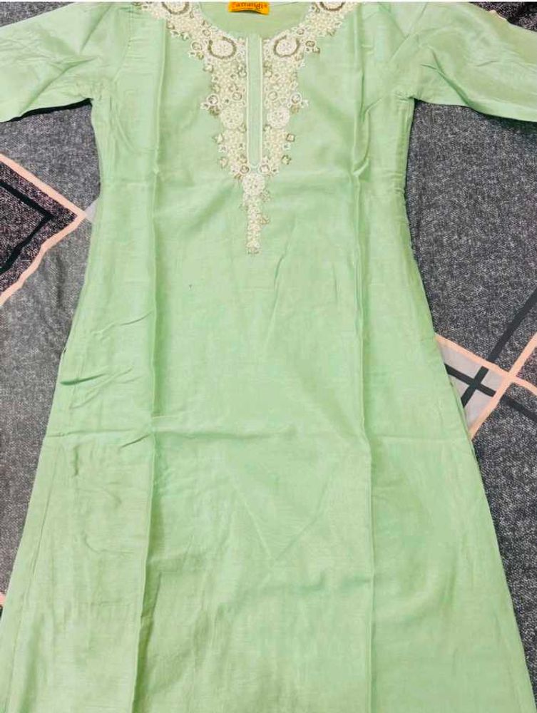 Elegant Light Green Embroidered Kurta