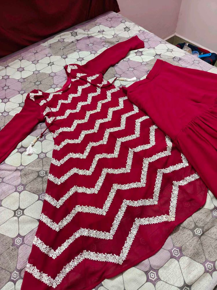 Elegant Kurta Set with White Embellishments