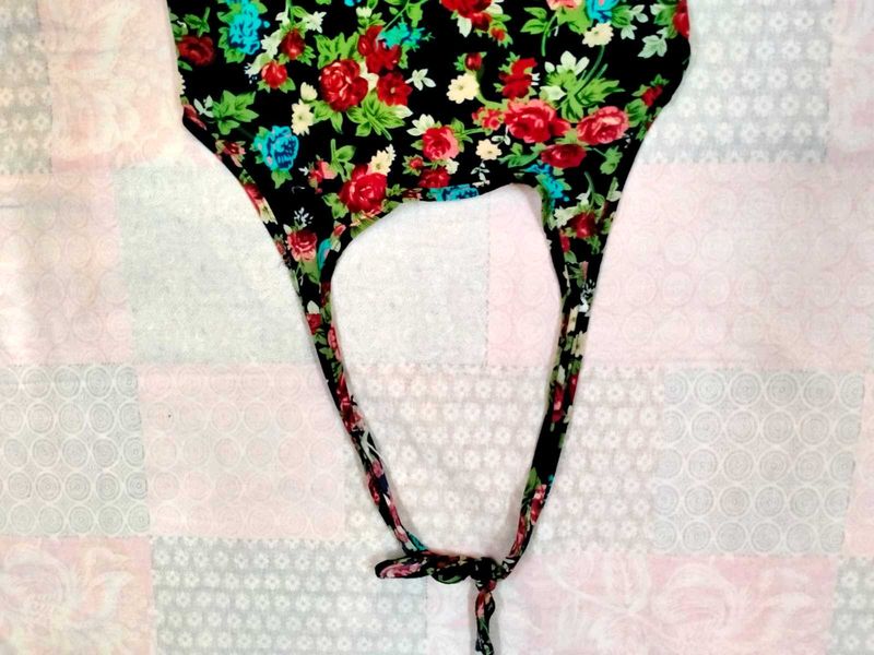 Short Crop Top With Knot