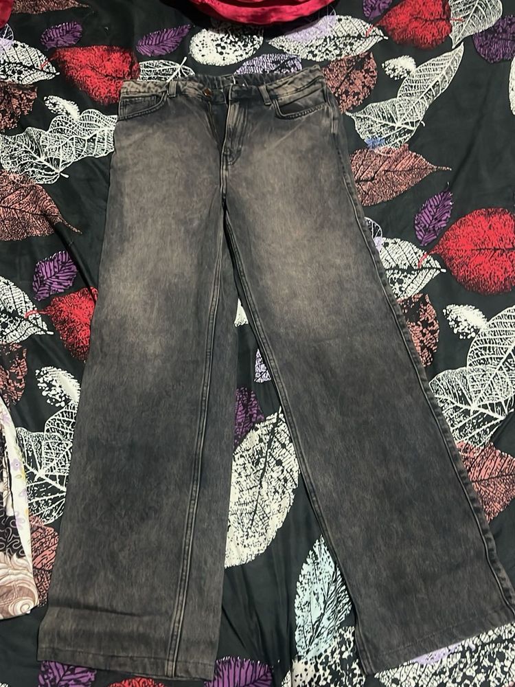Wide Leg Wash Jeans