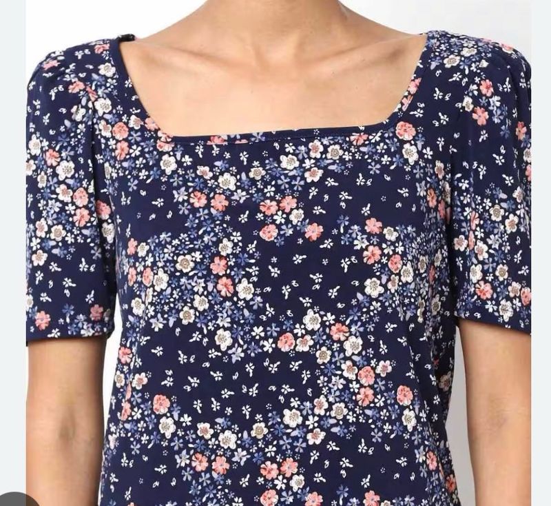 Chic Navy Floral Square Neck Top