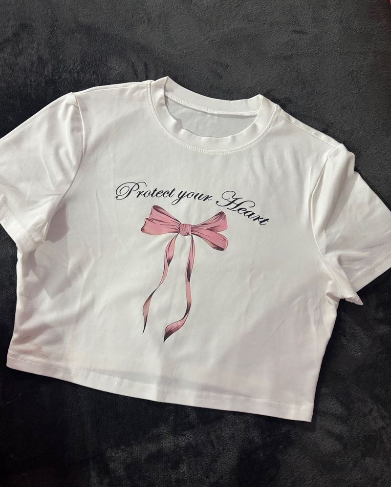 baby-tee (crop top)