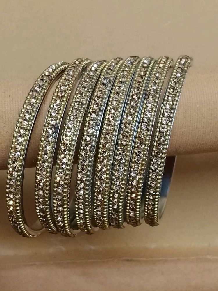Sparkling Set of 8 Bangles