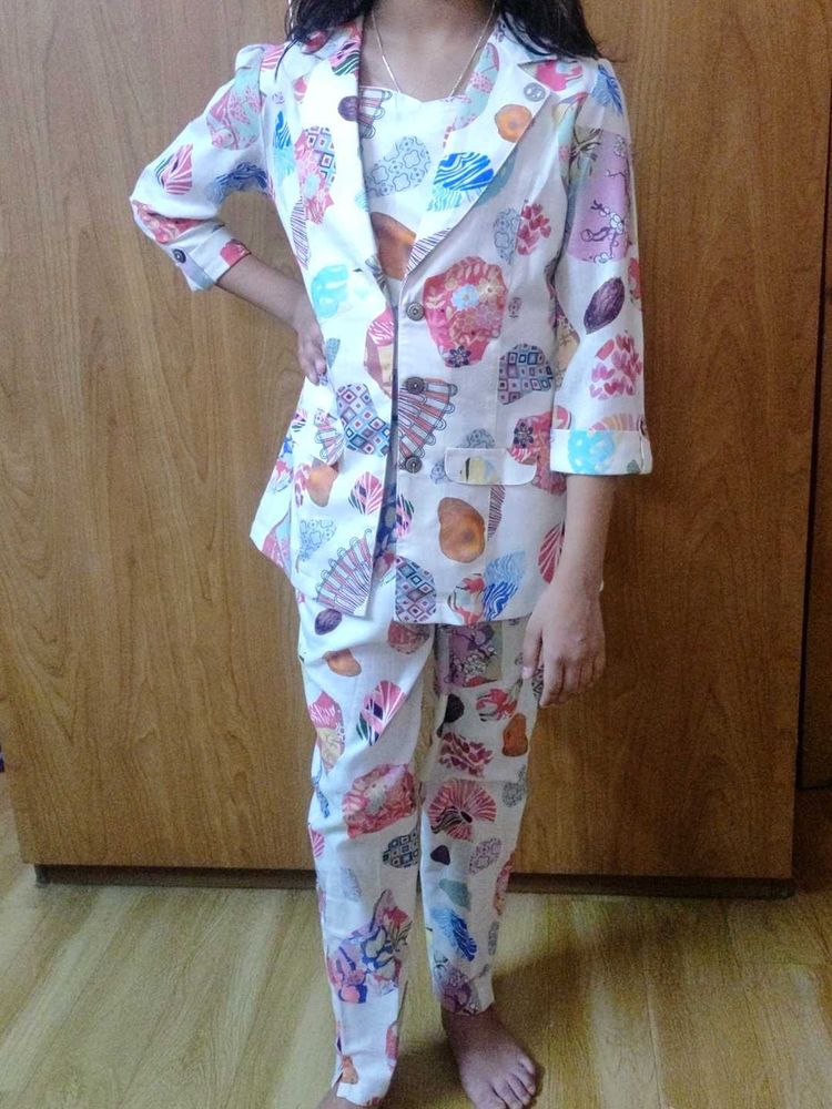 Unique Print Blazer crop top &amp; Pants Set