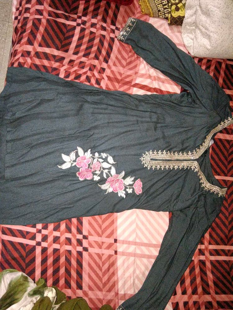Elegant Embroidered Kurta