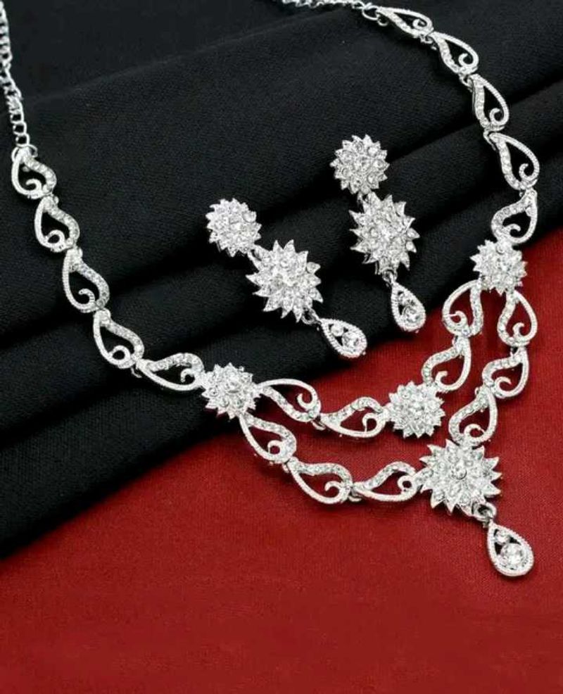 Glamorous Flower Design Silver Plated...