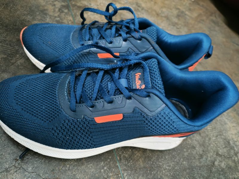 Sports Shoes