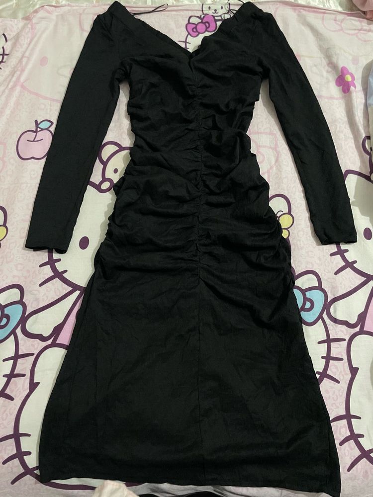 Chic Ruched Black Dress