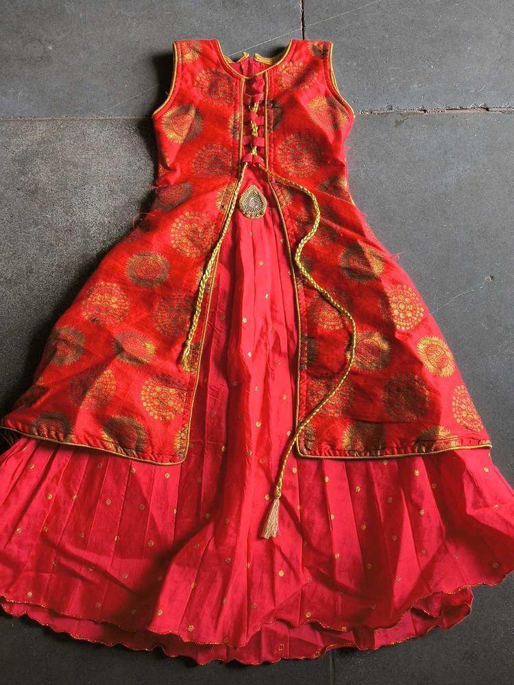 Girls Red Sleeveless fancy dress