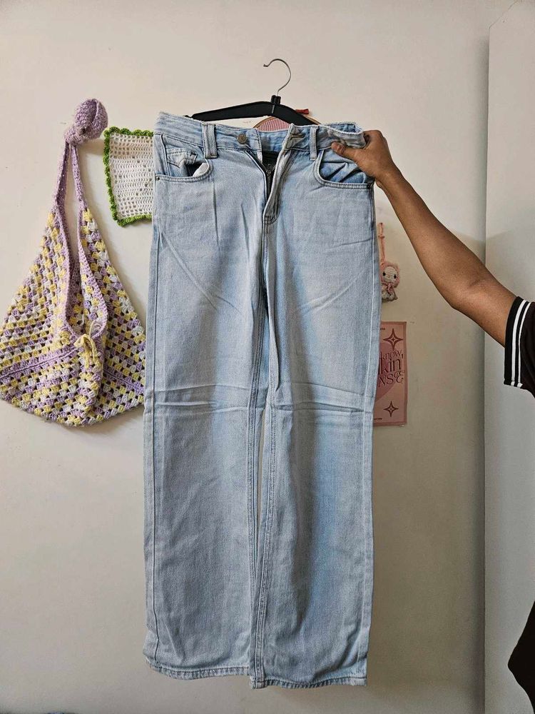 Light Wash Relaxed Fit Jeans