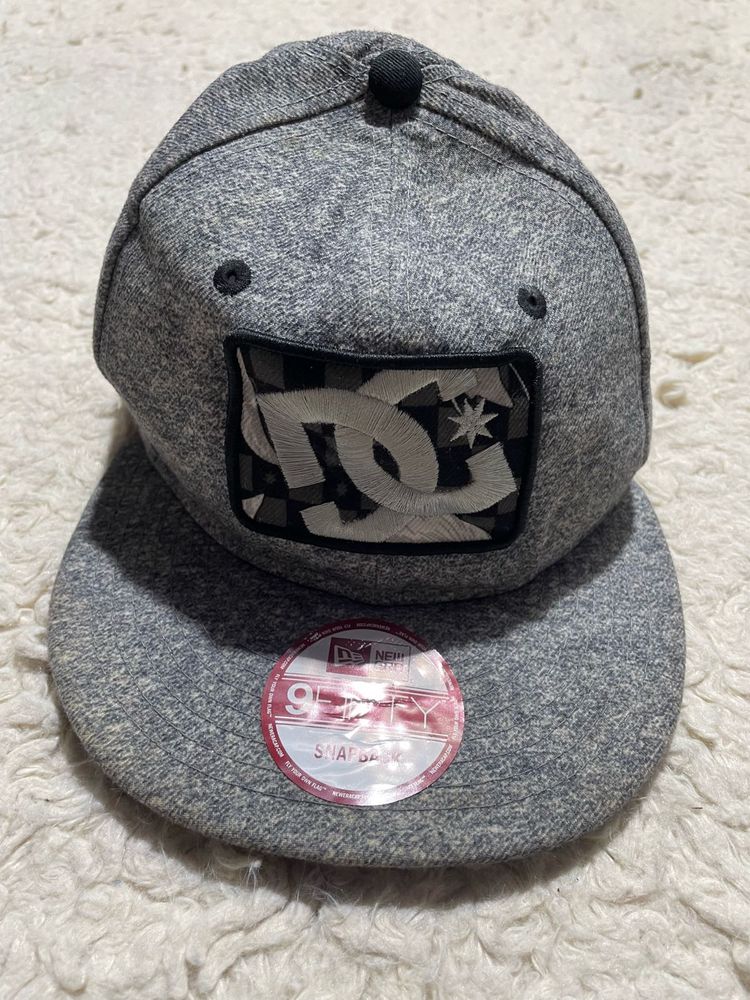 DC Shoes Grey Snapback Hat