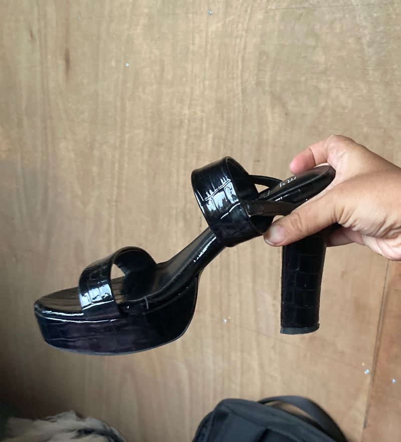 Platform Heels Black