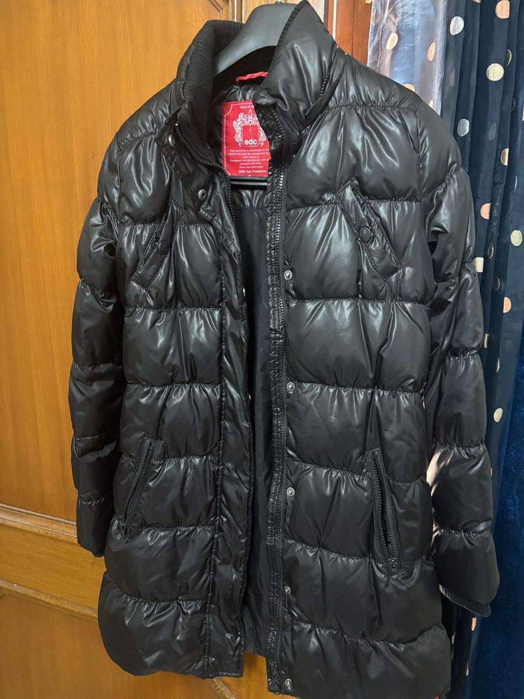 Stylish Black Puffer Coat for Women