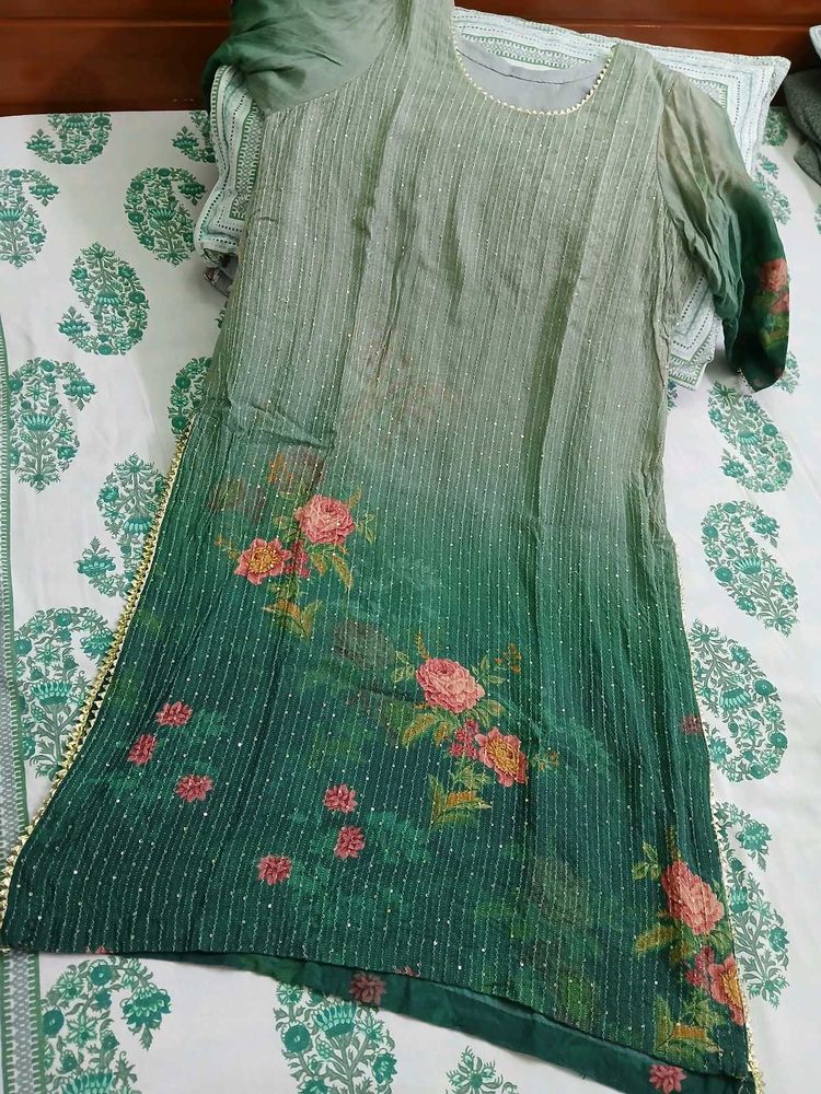Elegant Green Ombre Floral Kurta Set