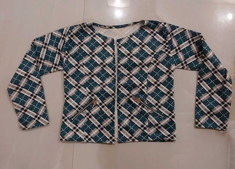 Stylish Plaid Zip-Up Jacket