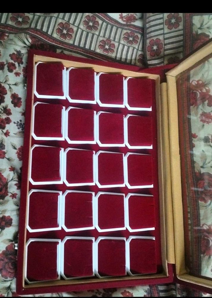 jewellery organiser