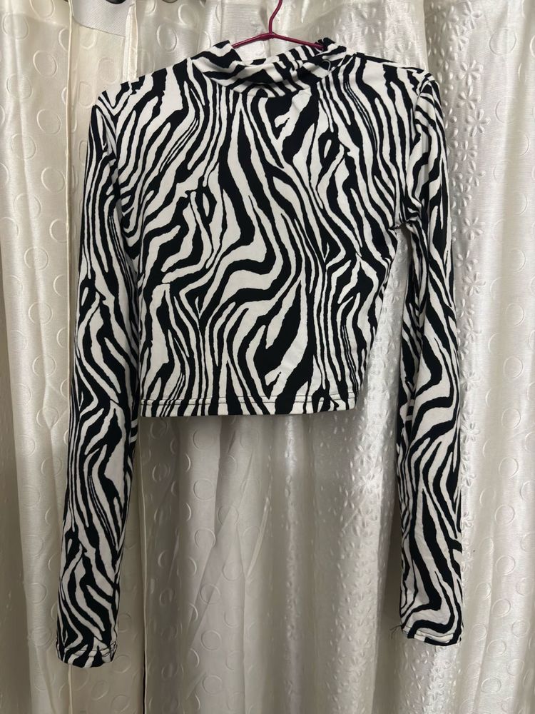 Zebra Print Long Sleeve Crop Top