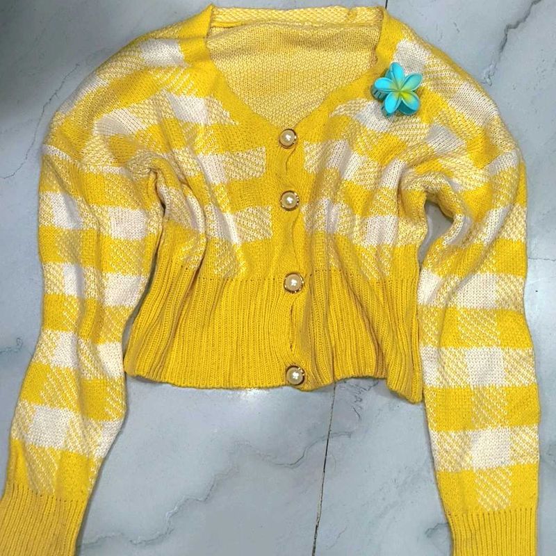 Chic Yellow Plaid Cardigan