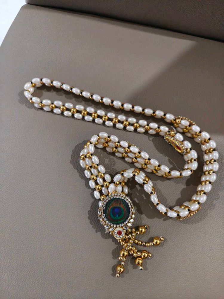 Elegant Pearl &amp; Peacock Necklace