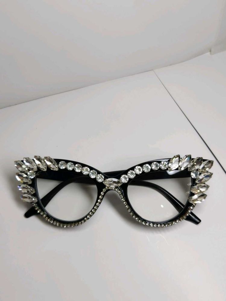 Glamorous Rhinestone Cat-Eye Glasses