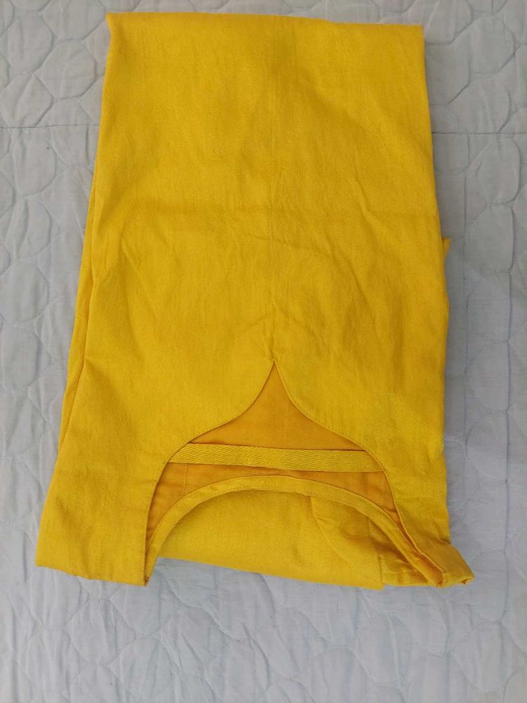 Vibrant Yellow Ethnic kurta with Beautiful patch w
