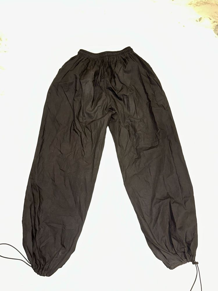 Parachute pants
