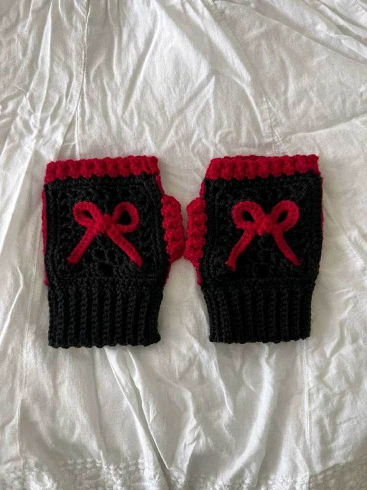 Fingerless Gloves