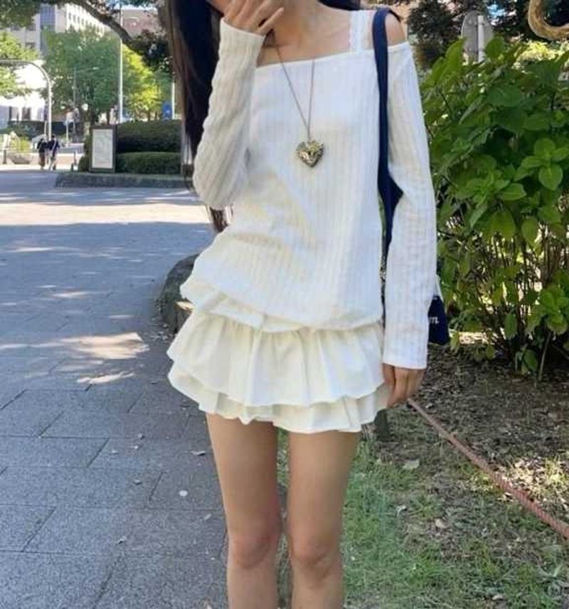 y2k Cute White Ruffled Mini skirt