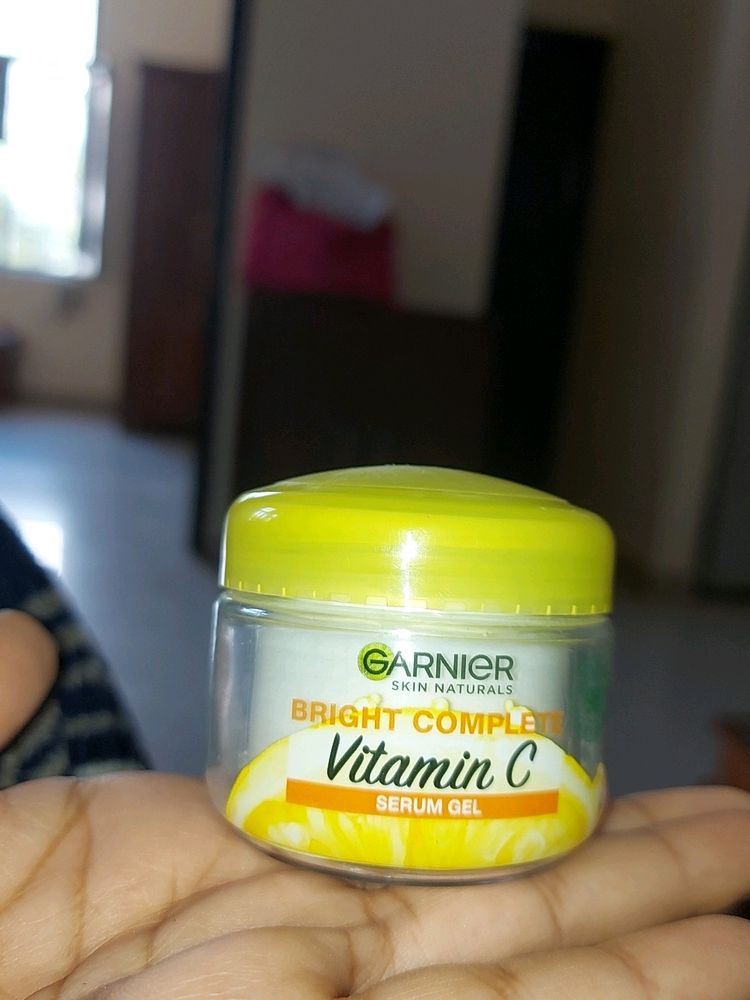 Garnier Vitamin C Serum Gel New