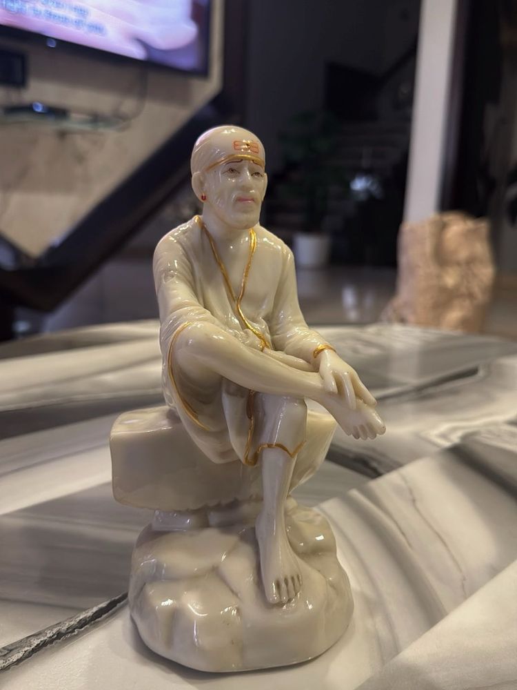 Sai Baba Idol Figurine
