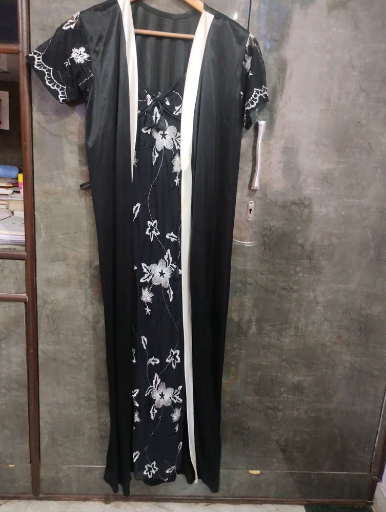 Black Night Gown With Shrug