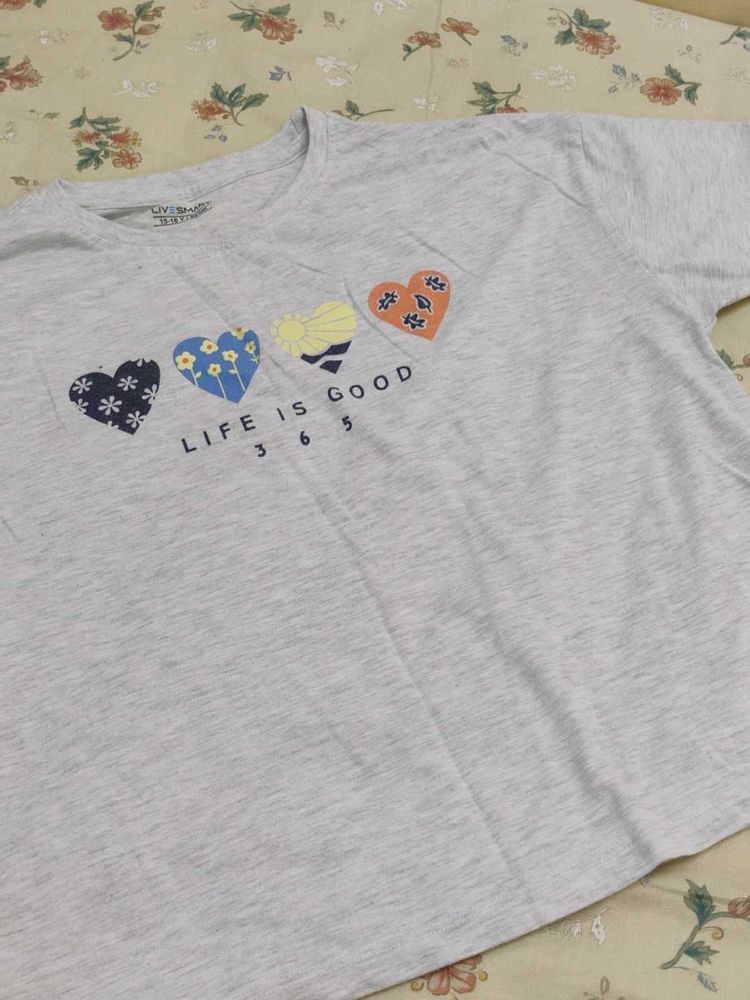 Cute Heart Graphic T-Shirt