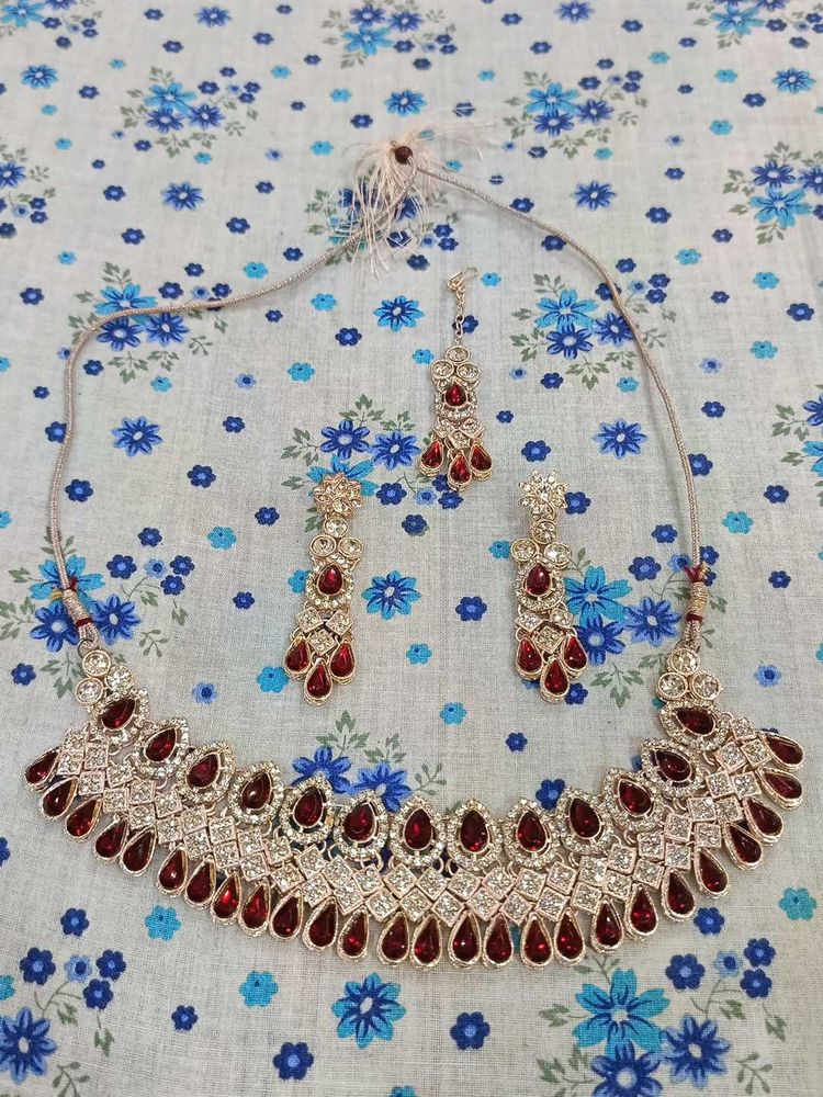 Stunning Red Stone Jewellery Set