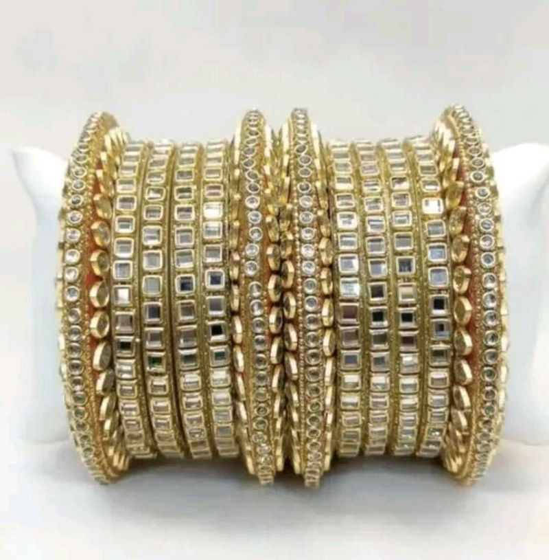 Flash Sale: Bangle Set With Acrylic Glass Studded
