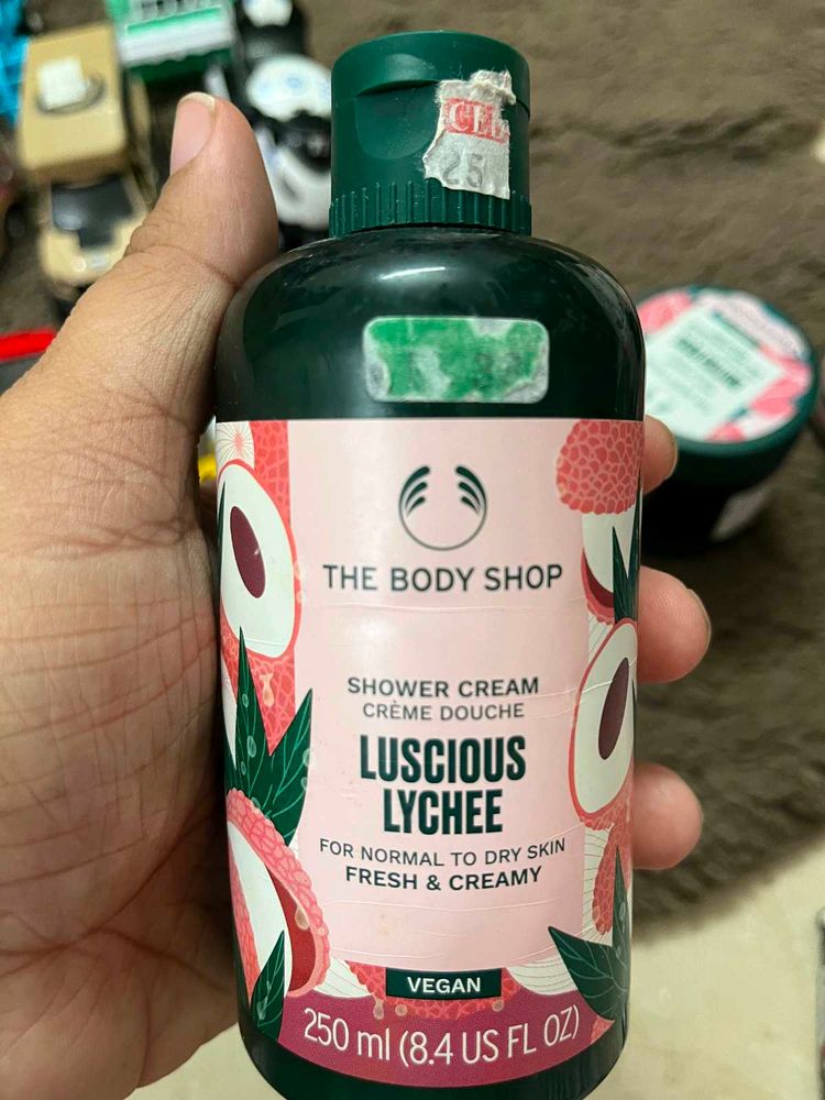 The Body Shop Luscious Lychee Shower Cream