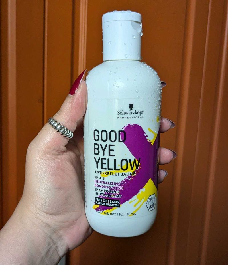 Schwarzkopf Goodbye Yellow Shampoo