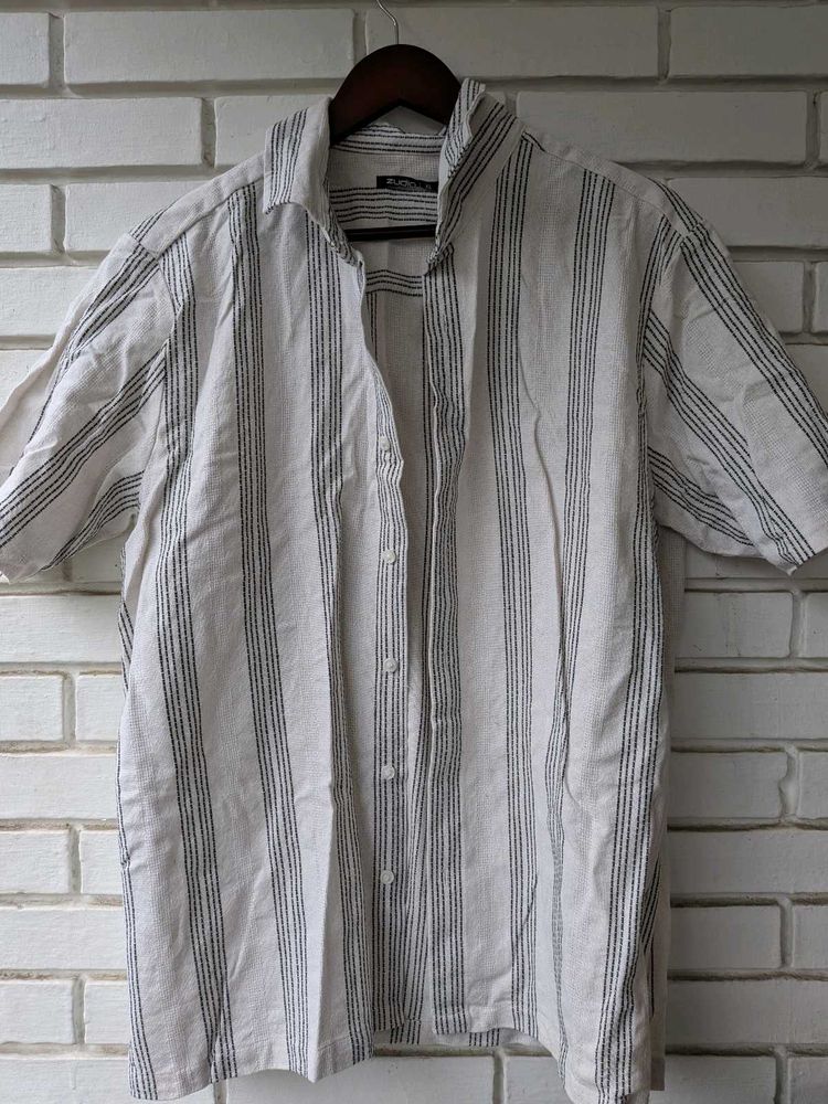 Men's Striped Short Sleeve Shirt- with one mark