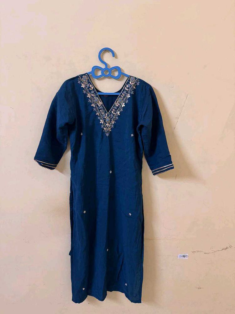 Elegant Blue Embroidered Kurta set