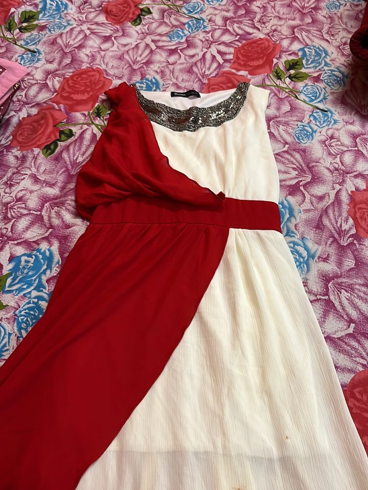 Chic Red &amp; White Beaded Dress