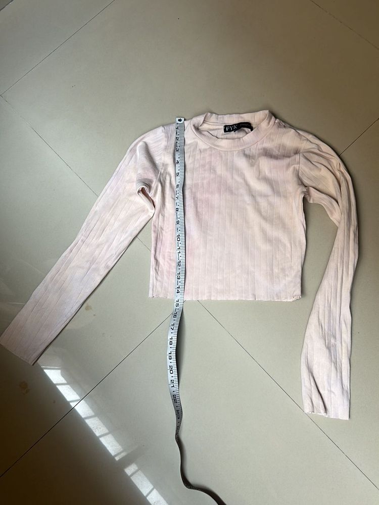 Cream Coloured Crop Top With Full sleeves