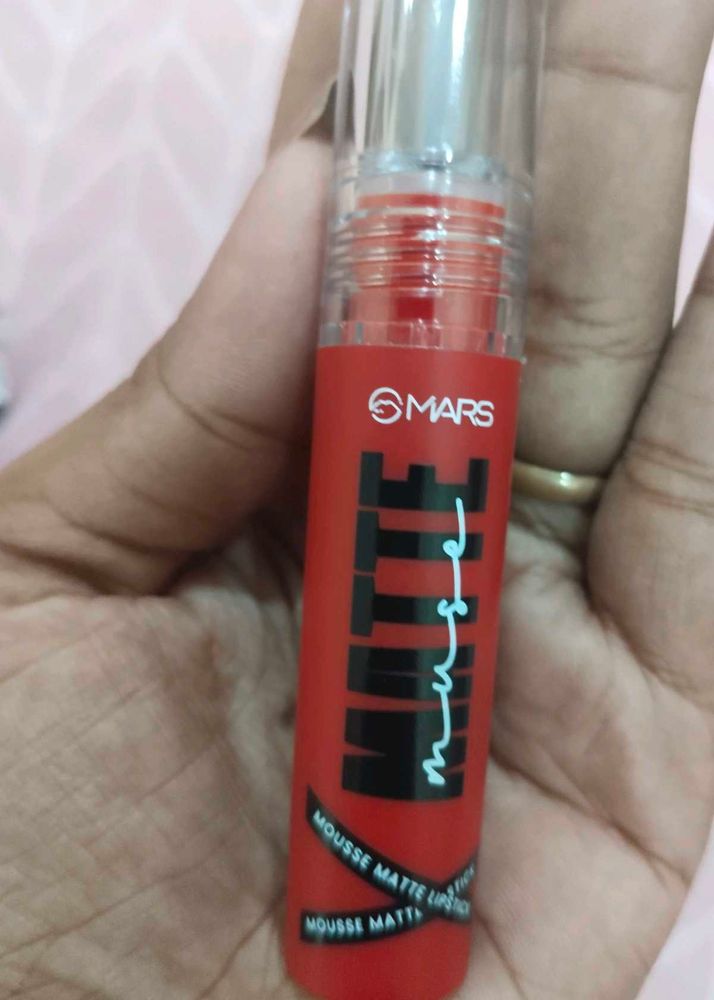 Mars Matte Lipstick And Pilgrim