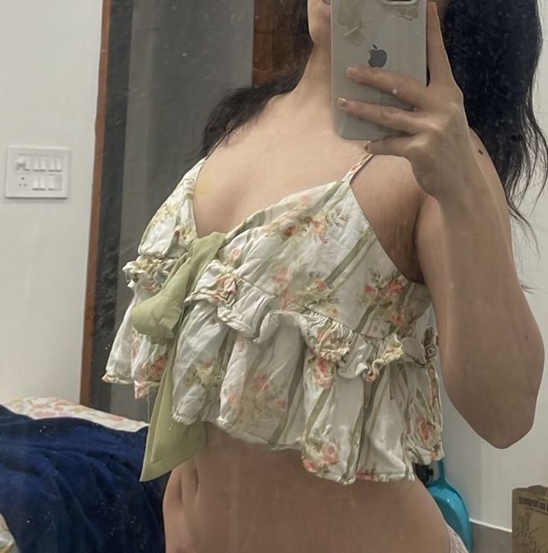 Floral Tie-Front Crop Top