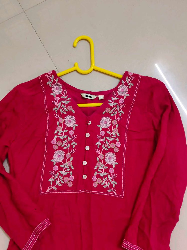 Embroidered Pink Kurta