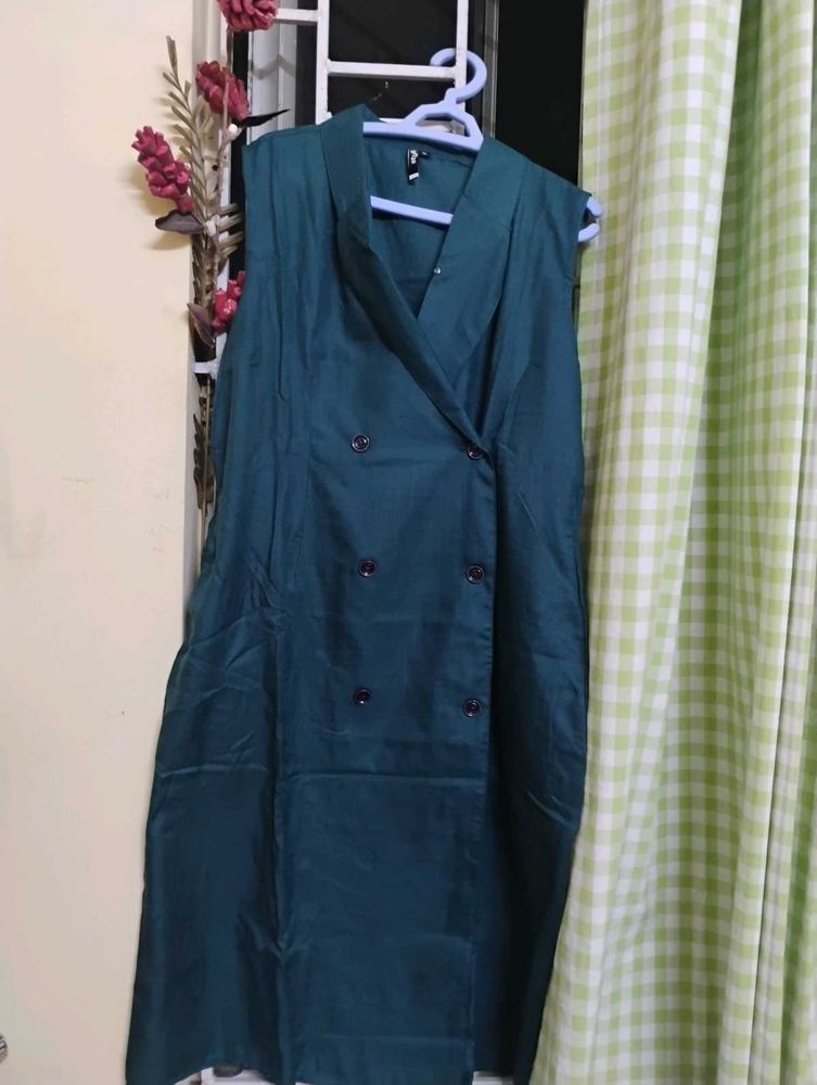 Sleeveless Double-Breasted Dress