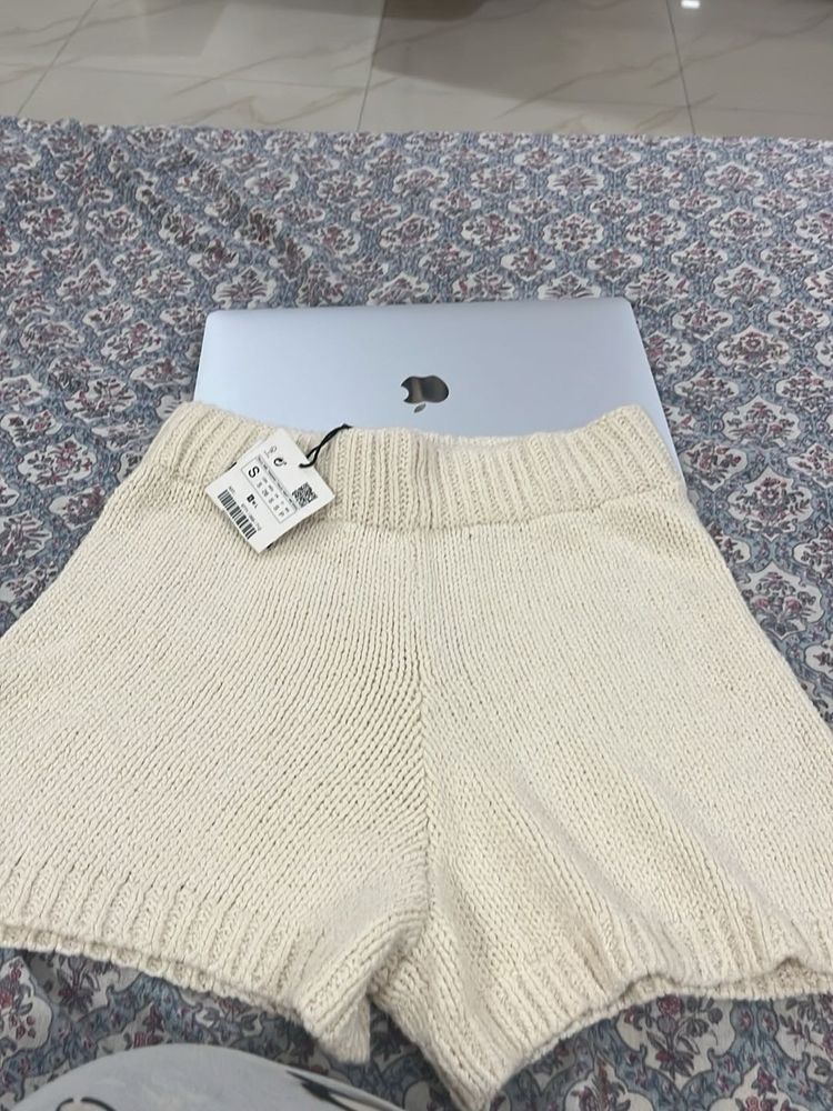 Cream Knit Shorts